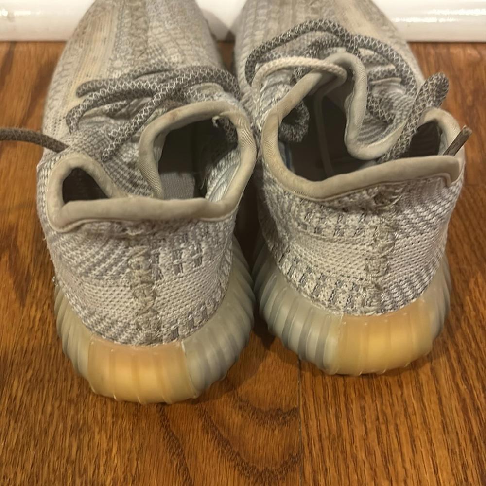 Boys Yeezy - Picture 4 of 6
